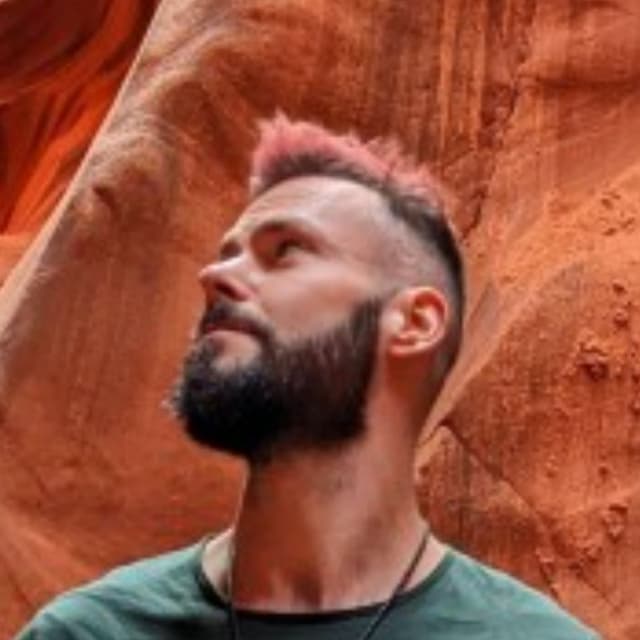 Maciej Knot, CMO of Frozen Media face photo